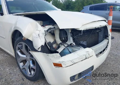 2005 Chrysler 300 Touring из США, поврежденный, VIN 2C3AA53G45H131513